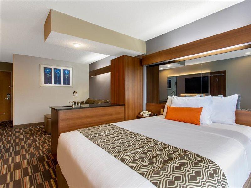 Microtel Inn & Suites By Wyndham Philadelphia Airport Ngoại thất bức ảnh
