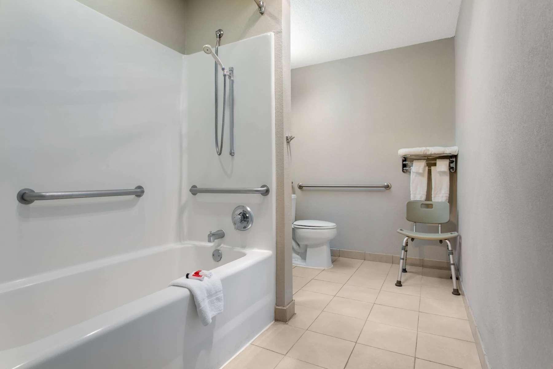 Microtel Inn & Suites By Wyndham Philadelphia Airport Ngoại thất bức ảnh