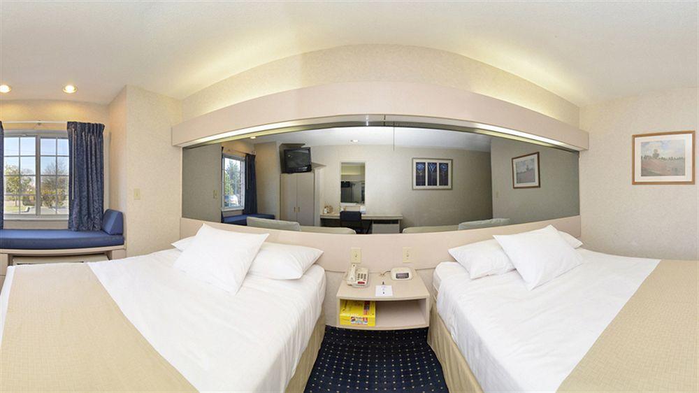Microtel Inn & Suites By Wyndham Philadelphia Airport Ngoại thất bức ảnh